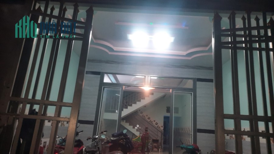 Chính Chủ  Cần Bán Nhà 1 Trệt 1 Lầu tại  Huyện Cần Đước, Long An