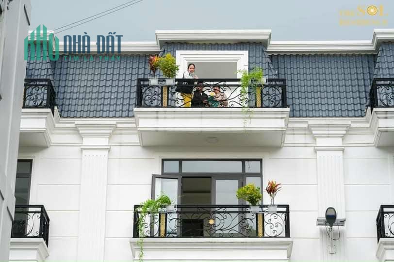 Nhà mặt phố cần bán dt 50,6m2 .Sổ hồng cóang tên công chứng liền tay