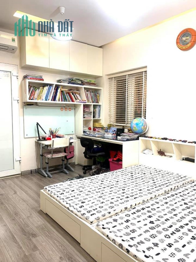 Bán gấp ngõ 105 Phố Vọng Hà giá 3.1 tỷ, 28mx4 tầng, MT 3m, ngõ gần