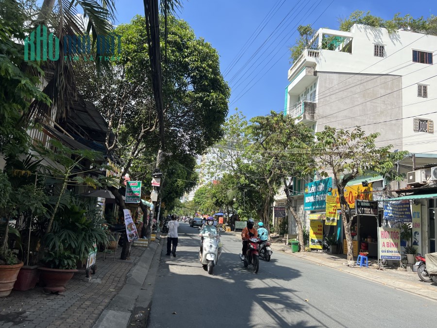 Mặt tiền kinh doanh gần chợ Tân Quy, Quận 7- Nhà đẹp- 4 Tầng - 60m2-Giá 12.4 tỷ.