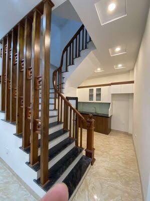 Chính chủ cần bán ngôi nhà 4 tầng nằm tại vị trí Hậu Ái, Vân Canh.