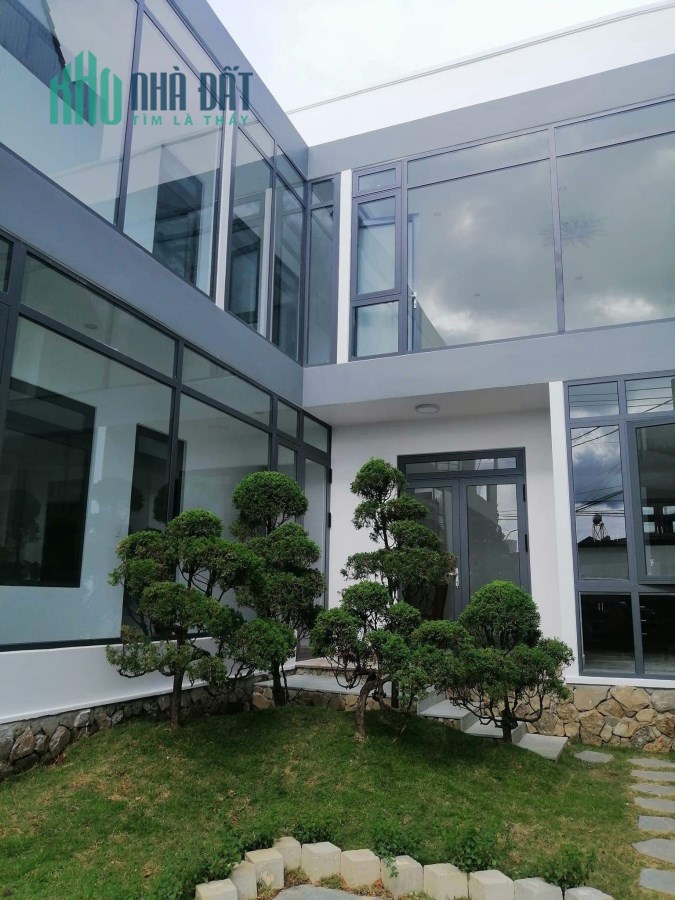 Cần Bán gấp Biệt Thự đẹp mặt tiền kinh doanh đường Tô Vĩnh Diện, Đà Lạt 212m2 giá chỉ 16 tỷ