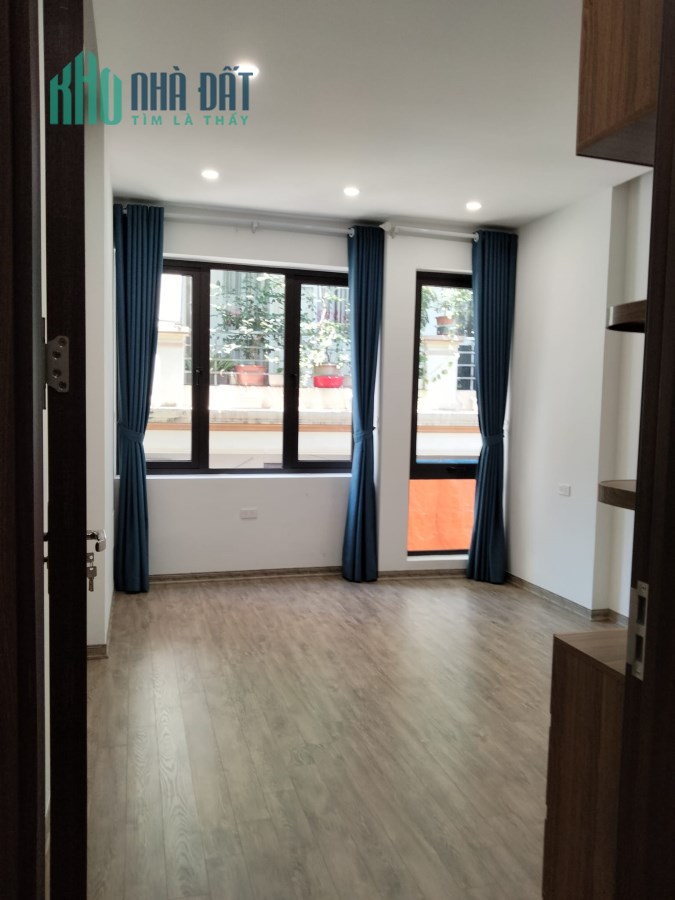 Siêu phẩm  Xuân Đỗ Long Biên  dt 32.5 4 tầng mt  3.5 giá 3 tỷ