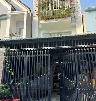 CHÍNH CHỦ CẦN BÁN NHÀ 1 TRỆT 2 LẦU CÁCH ĐƯỜNG CHÍNH 50M