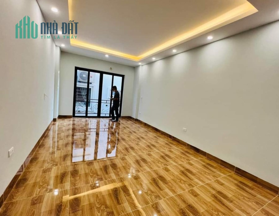 Bán nhà Phan Đình Giót, Hà Đông 42m - 5T giá 6.1 tỷ,  nhà mới, lô góc, ô tô