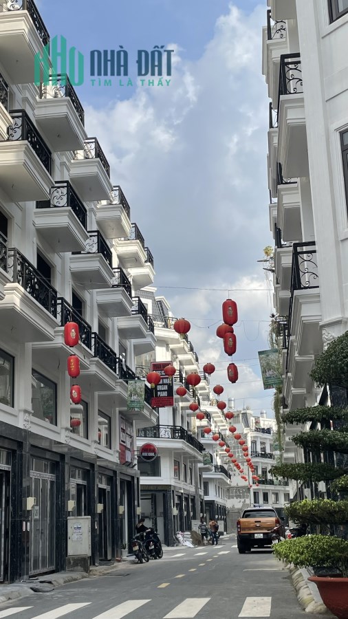 Gấp bán nhanh nhà phố Quận 12 để về quê. Diện tích 50,6m2, sổ sẵn có sang tên liền tay
