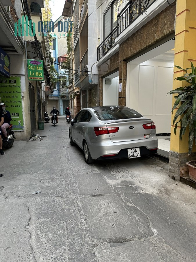 Bán nhà gần KĐT  Mỗ Lao, Hà Đông, dt 35m2 mới xây 5 tầng, oto đỗ, có thang máy