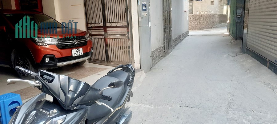 Bán nhà cầu giấy, ngõ thông, phân lô oto vào nhà, gần phố, 45m, mt 5m, 8.x tỷ