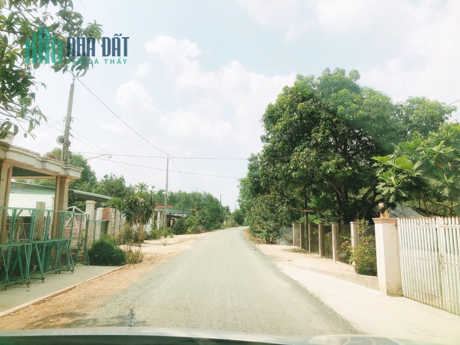 Bên Tây Ninh, em còn vài lô đất, giá rẻ đầu tư tốt, SHR, thổ cư sẵn, 5m ngang
