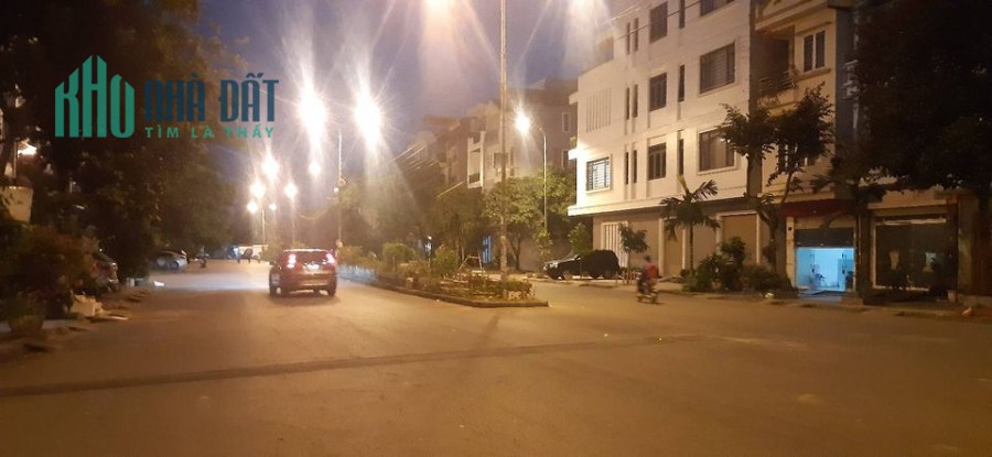 Chuyển nhượng nhà 4 tầng, xây độc lập tại Lô 9, Lê Hồng Phong, Hải An, Hải Phòng