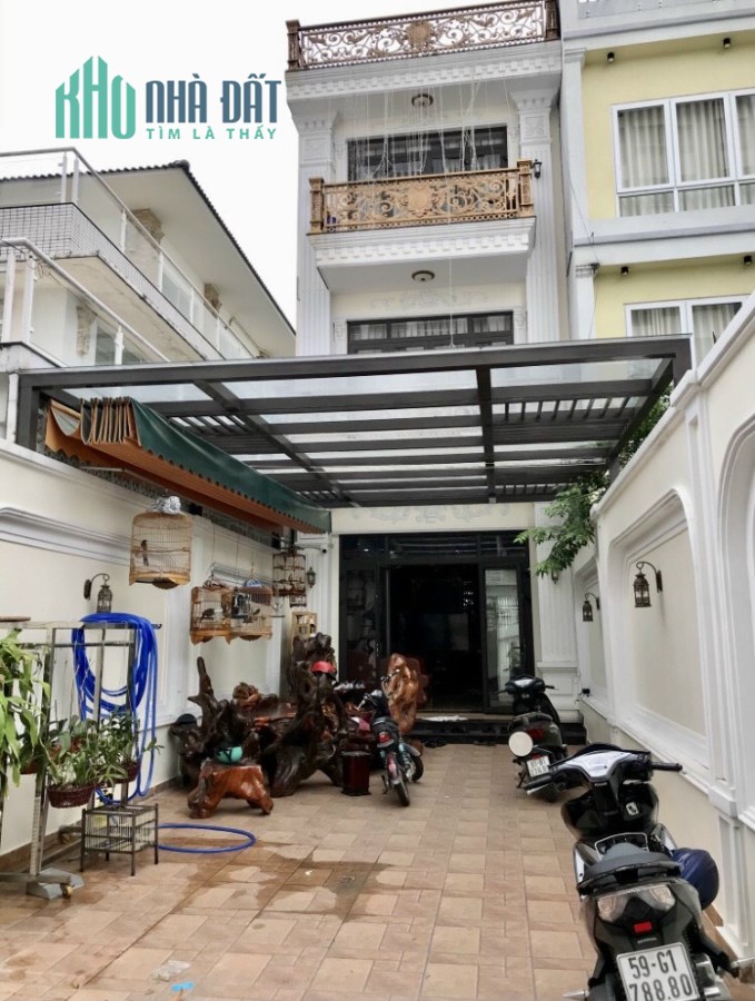 Nhà 1trệt 2lầu. MT kinh doanh. P. Linh Đông , dt 153m2 giá 11,5 tỷ