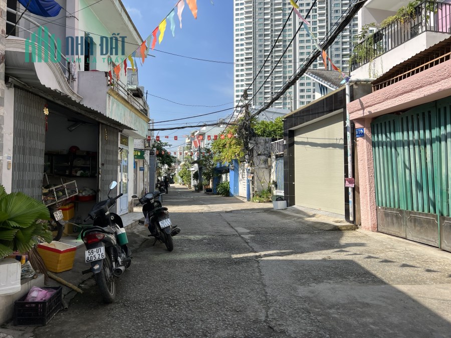 Nhà đẹp- Giá tốt- Huỳnh Tấn Phát,Q7- 130m2- 3 tầng- Ngang 5m- Xe hơi ngủ trong nhà- Nội thất sịn.