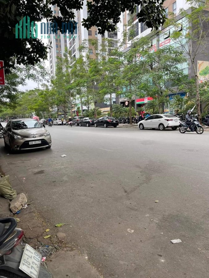 KHƯƠNG ĐÌNH 10M RA Ô TÔ TRÁNH. LÔ GÓC. VIEW HỒ. KINH DOANH. 25M X 5 TẦNG ĐỦ 3 NGỦ. GIÁ 3 TỶ NHỈNH.