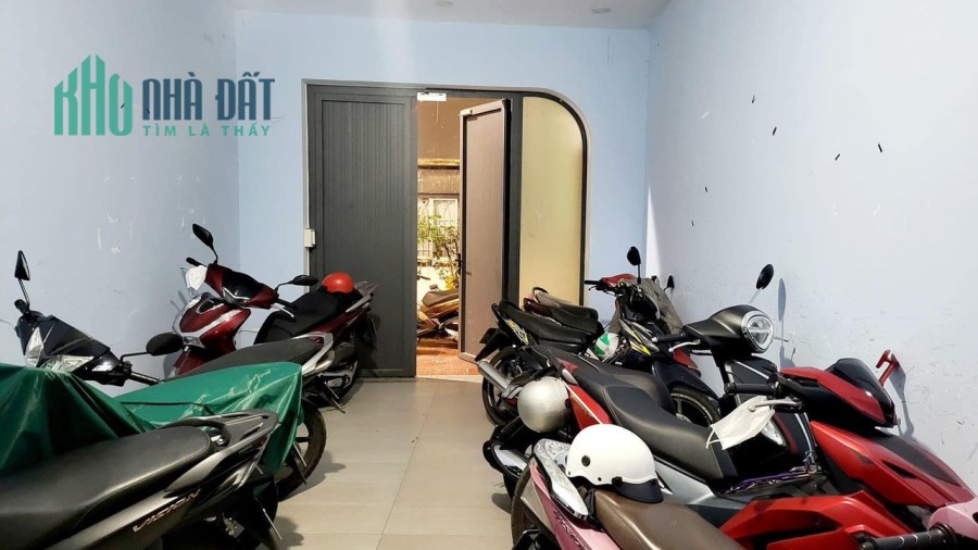 BÁN GẤP CHDV  3 THÁNG 2 - ĐẲNG CẤP Q10-52 M2-4 TẦNG BTCT- DOANG THU 30TR .TH-NỞ HẬU CHỈ 10 TỶ