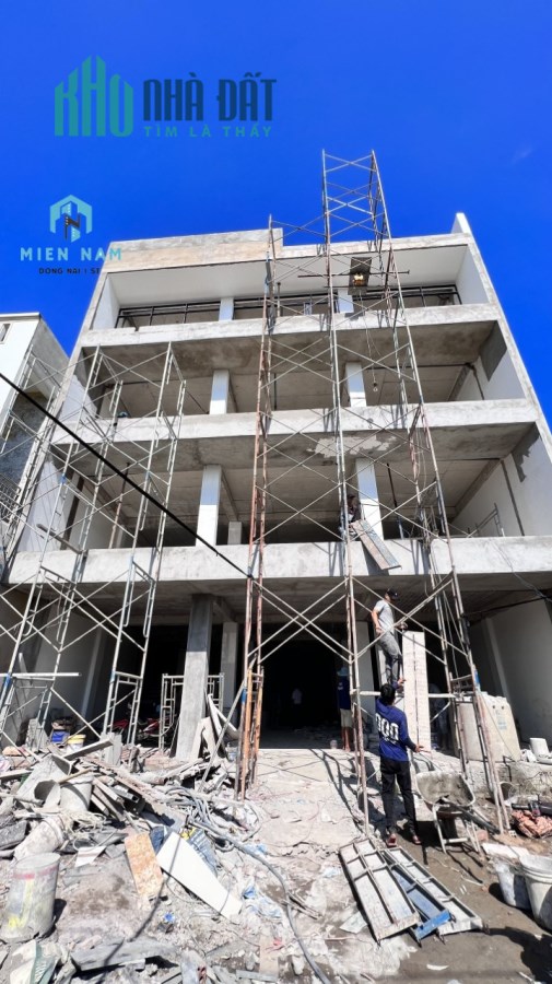 nhà nguyên căn 1 trệt  4 lầu Đường Bưng môn Huyện Long Thành đồng nai