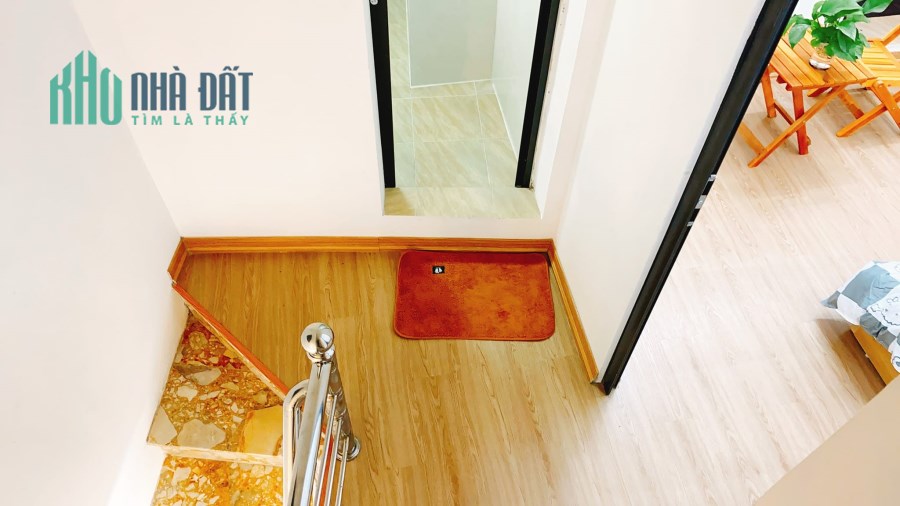 Nhà Hoàng Hoa Thám DT 28m2  4 Tầng MT  4.5m Giá  3.2 tỷ Ba Đình
