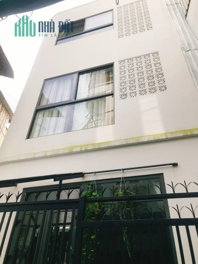 Bán nhà Sư Vạn Hạnh. 3 tầng BTCT. 2PN. Nhà mới y hình. Chỉ 4,3 tỷ TL