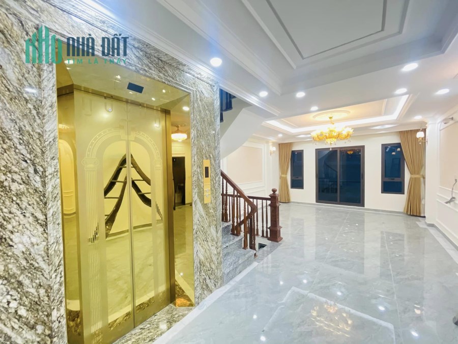 Bán nhà KV Cầu Giấy, Gara ô tô, KD, thang máy, 54/62m2 - 5Tầng, MT 5.5m - giá: 16,8 tỷ