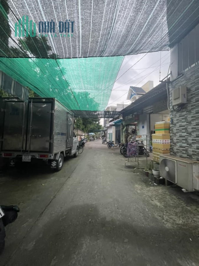 Bán nhà hẻm 89 Lê Trọng Tấn Tân Phú, 88m2, Sát mặt tiền chỉ 3.9 tỷ