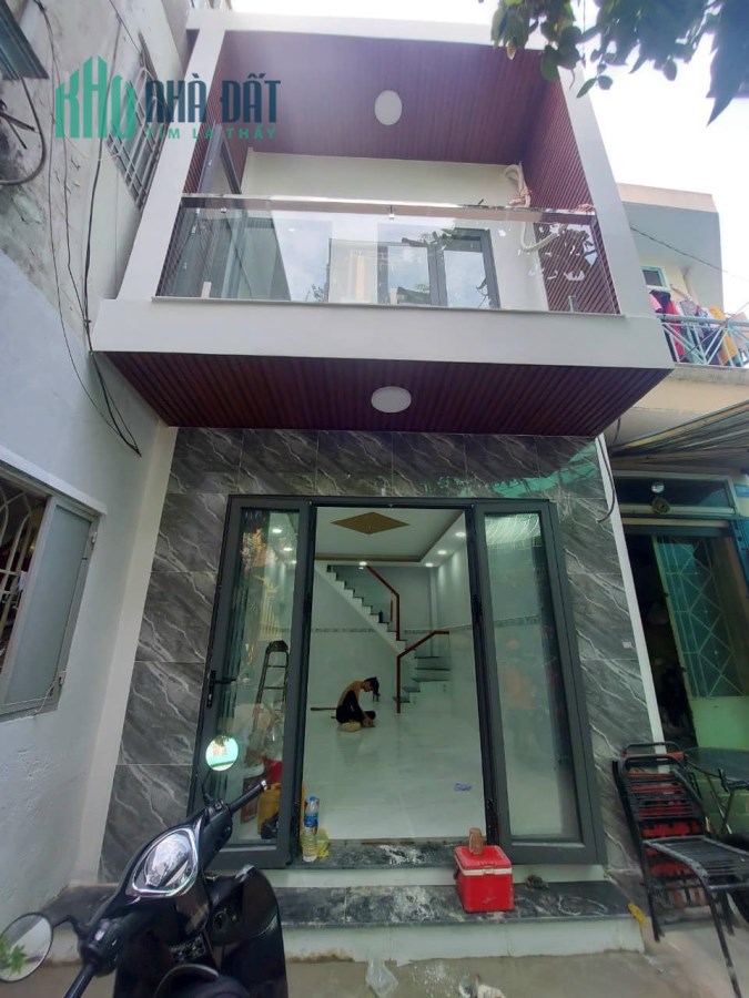 Âu Cơ P14 Q11 khu trung tâm nhà mới 2 tầng 30m2 chỉ 3 ty950