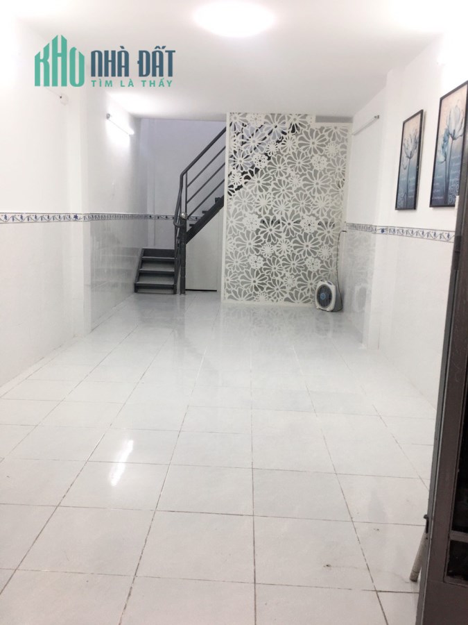 Cho thuê nhà nguyên căn hẻm 154 Âu Dương Lân P3Q8 giá 9 triệu