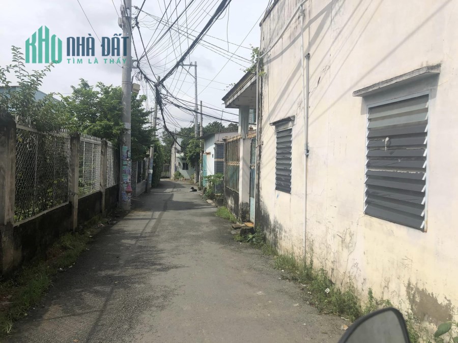 Nhà Cấp 4 , Linh Xuân thủ đức , Ngang khủng 11m, chỉ nhỉnh 3 tỷ 6
2PN , Hẽm 4M,