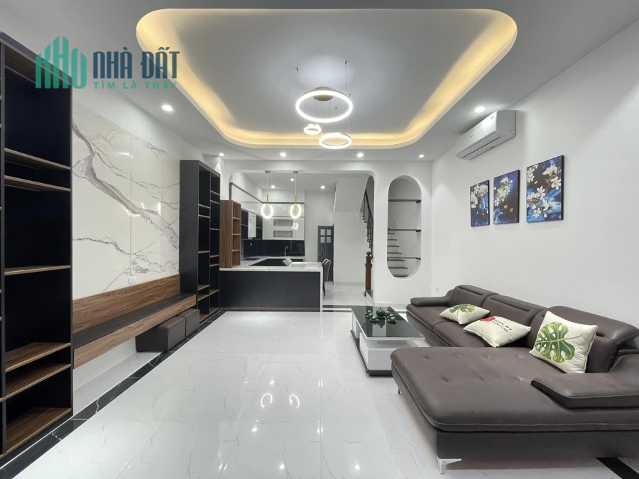 Bán nhà cầu giấy, oto đỗ cửa, kinh doanh, 60m, mt 4.5m, 10.5 tỷ
