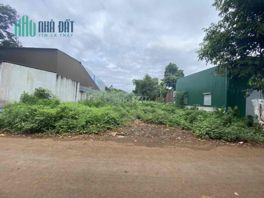 Cần bán lô đất mặt đường ngang Nguyễn Thị Định trục 6