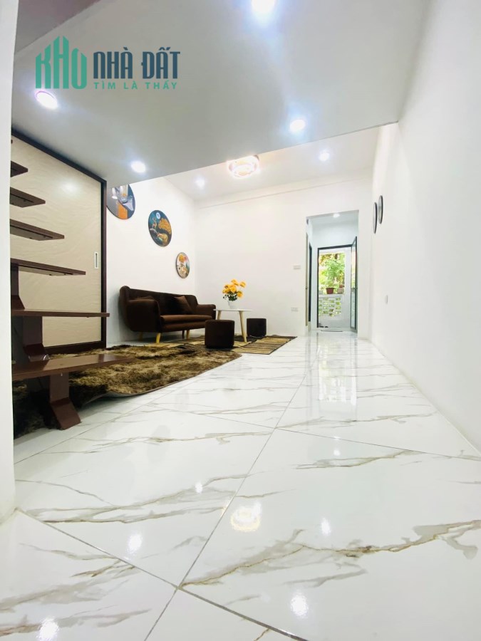Bán Căn Hộ Tâp Thể Phố Hồ Đắc Di,quận Đống Đa Mới Đẹp Ở Ngay,Tiện ích Bạt Ngàn Giá chỉ 1.65 Tỷ.