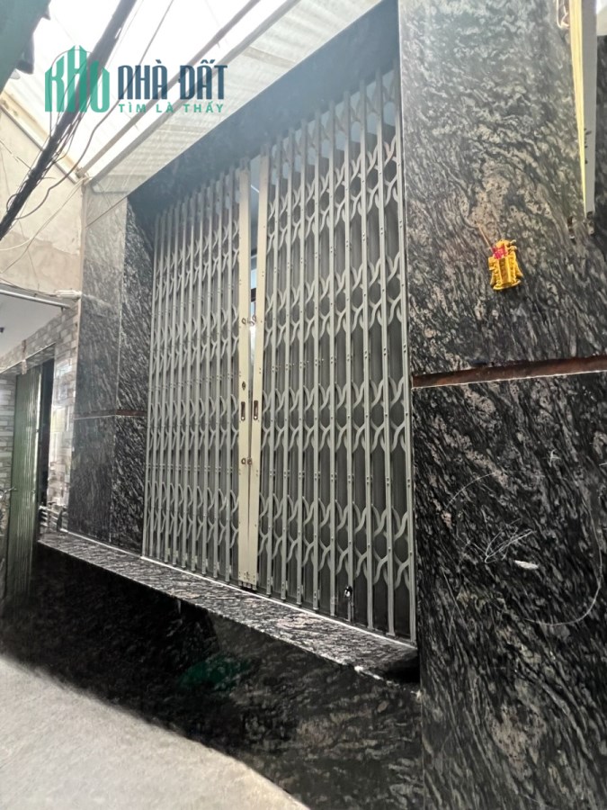Nhà mới (3.8x7.2m) 4 tầng hẻm 283 đường Bông Sao P5Q8