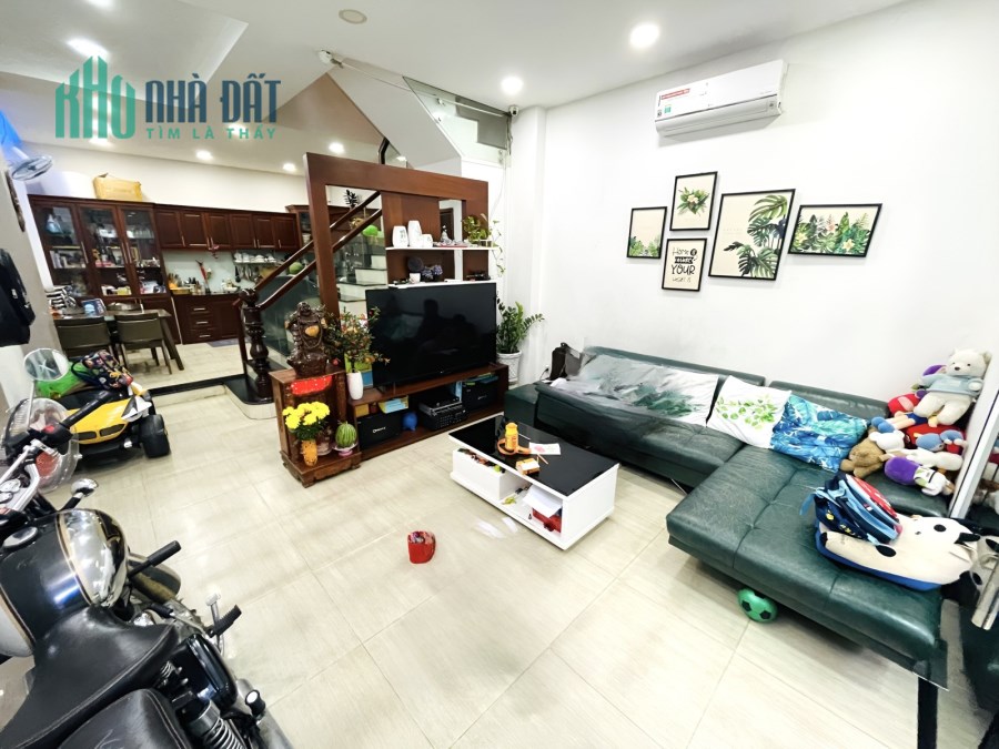 Bán nhà có sổ hồng đường Tân Hương Tân Phú - Sổ đẹp hoàn công đủ