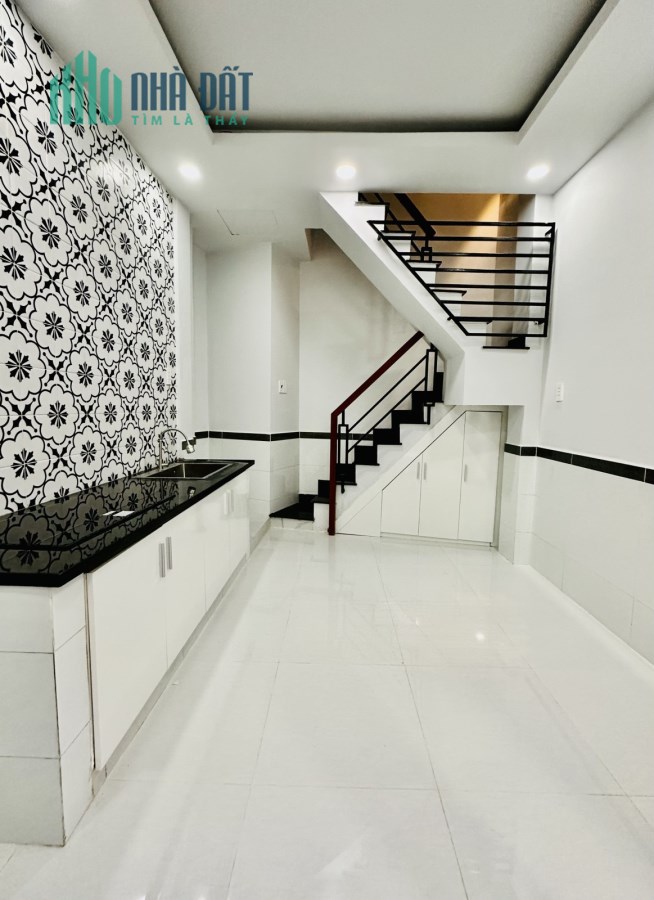 Bán nhà đẹp HXH Tân Sơn Nhì Tân Phú nhỉnh 2 tỷ