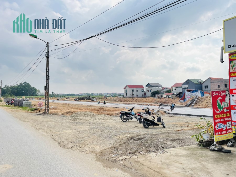 Mặt Đường nhựa Vỉa hè rộng 40m - Kinh doanh sầm uất chỉ 19,8tr/m2
