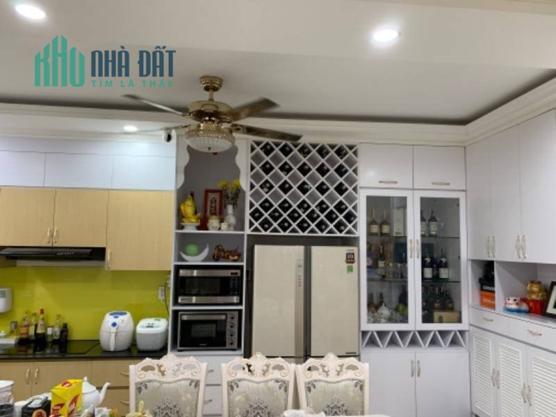 Cho thuê CHCC Oriental Plaza Q.Tân Phú, 106m2, 3Pn, 3wc, đầy đủ nội thất, giá 18tr/tháng