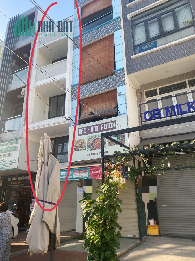 NGUYÊN CĂN MẶT TIỀN CMT8 , QUẬN 10 , VỈA HÈ LỚN , KINH DOANH ĐA NGHÀNH NGHỀ , 4 TẦNG , NHÀ MỚI XÂY