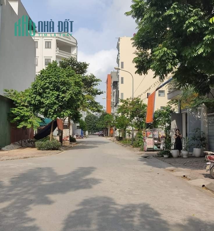 Bán đất Dương Nội, Hà Đông, vỉa hè, ô tô tránh, kinh doanh giá 5.4 tỷ.