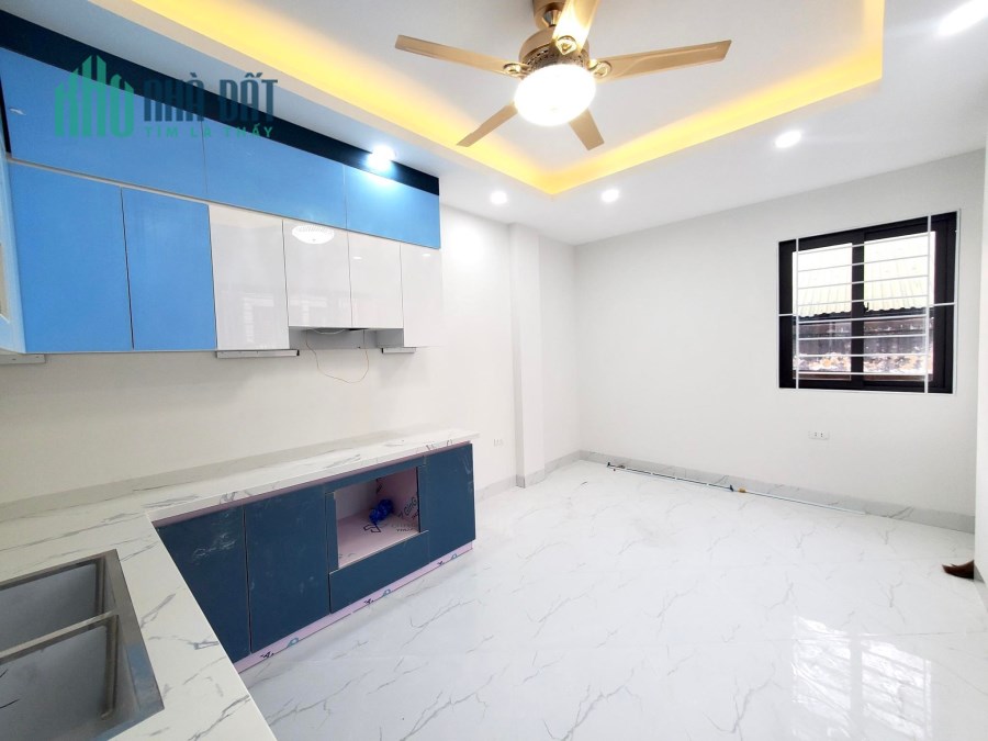 🆘🆘🆘LÔ GÓC - SIÊU ĐỈNH - THANG MÁY - GARA Ô TÔ ĐẾN LÀ MÊ Ở LÀ PHÊ  51M 5 TẦNG CHỈ 8 TỶ 9