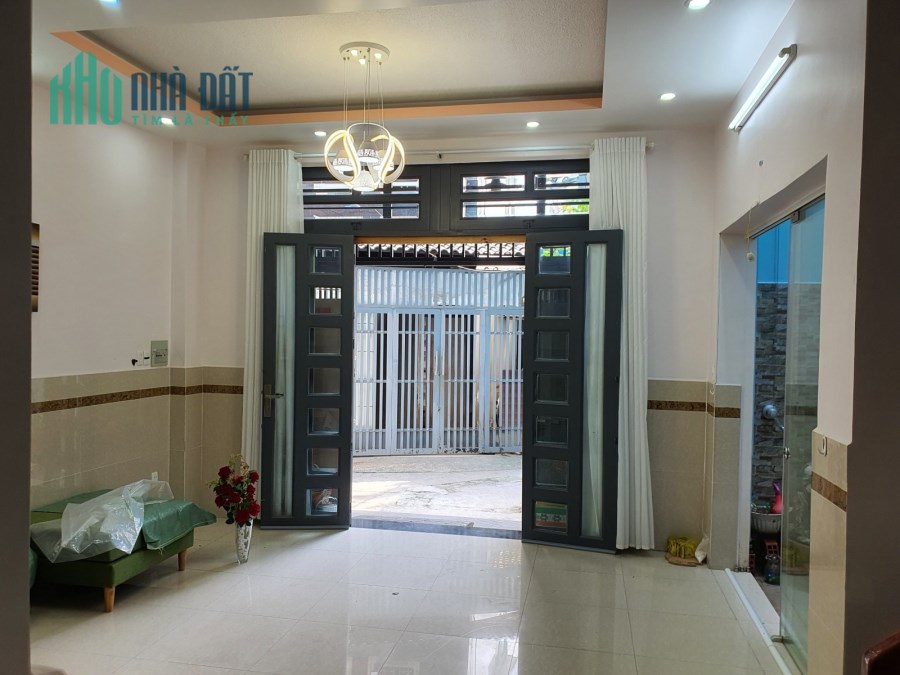 Bán nhà phân lô hoàn công 3 tầng Nguyễn Duy Trinh p. Phú Hữu. 53m2 chỉ 3.8 tỷ
