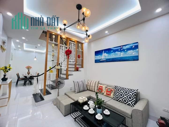 Hà Đông, Nhà đẹp thoáng, ngõ thông nông gần ô tô. S: 37m2x5T, MT 5m, giá 3,1 tỷ.