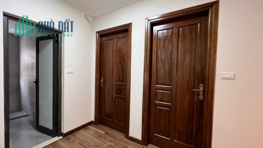 Bán nhà Ngọc Lâm, Ôtô, 48Mx5T 6 Ngủ, xây Mới bóc tem Nhỉnh 5 Tỷ
