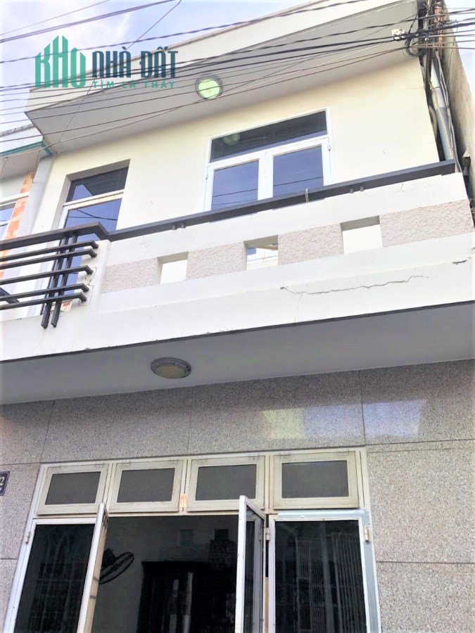 Bán nhà HXH đường Thạch Lam, 29m2 (4.3x7), 2 tầng BTCT, 2PN, nhỉnh 3 tỷ TL