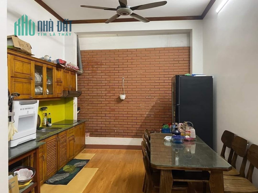 Nhà Định Công thượng 37m2 x5T,giá chỉ 3.2 tỷ,đẹp,ở luôn,sđcc
