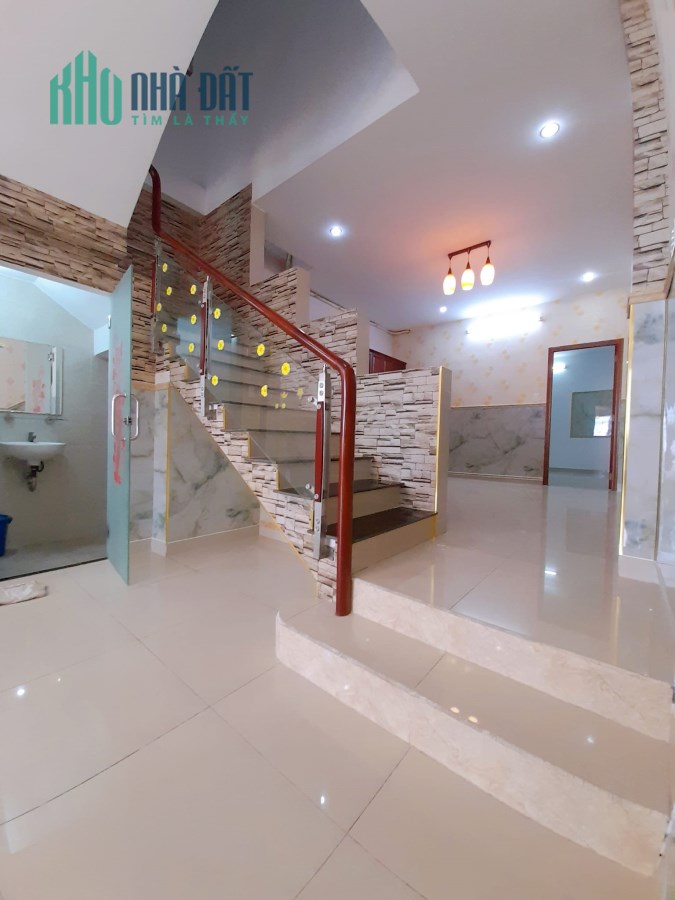 Bán gấp nhà CHU VĂN AN, B THẠNH, 4.15 TỶ, 3 LẦU, 3 PHÒNG:
