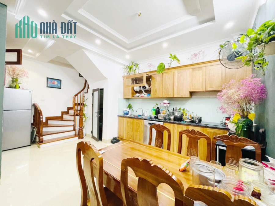 Bán nhà phố Trương Định, 5 TẦNG-5 NGỦ, 40m giá bán 4.15 tỷ