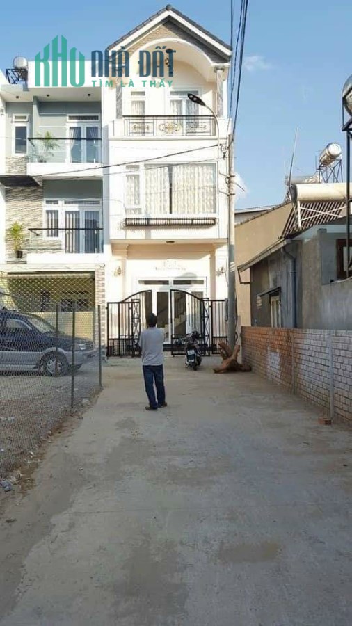 Cần bán hoặc cho thuê nhà nguyên căn ngay trung tâm phường 6 Tp. Đà Lạt, giá 6,7 tỷ