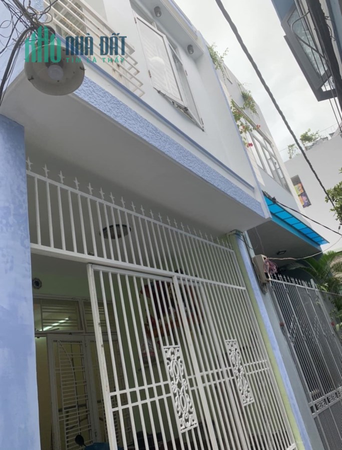Nhà Nguyễn Hoàng, kiệt thẳng gần mặt tiền, 45m2, 2 tầng