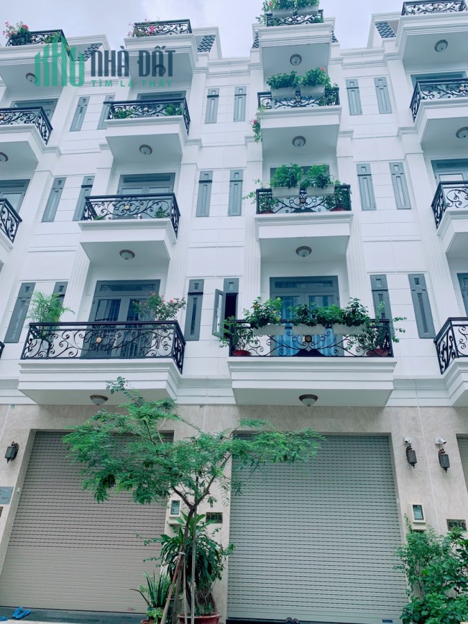 BÁN LỖ SẶT MÁU NHÀ 4 LẦU SHR DTSD 400m2 CÓ THANG MÁY NGAY TL 44 HÀ HUY GIÁP NGÃ 4 GA