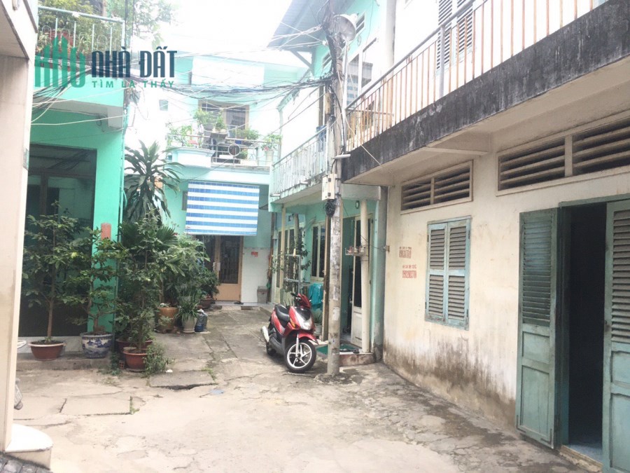 Bán GẤP Nhà nát 1 trệt, 1 lầu, tiện xây sửa, khách thiện chí cho e 1 cái giá là được ạ