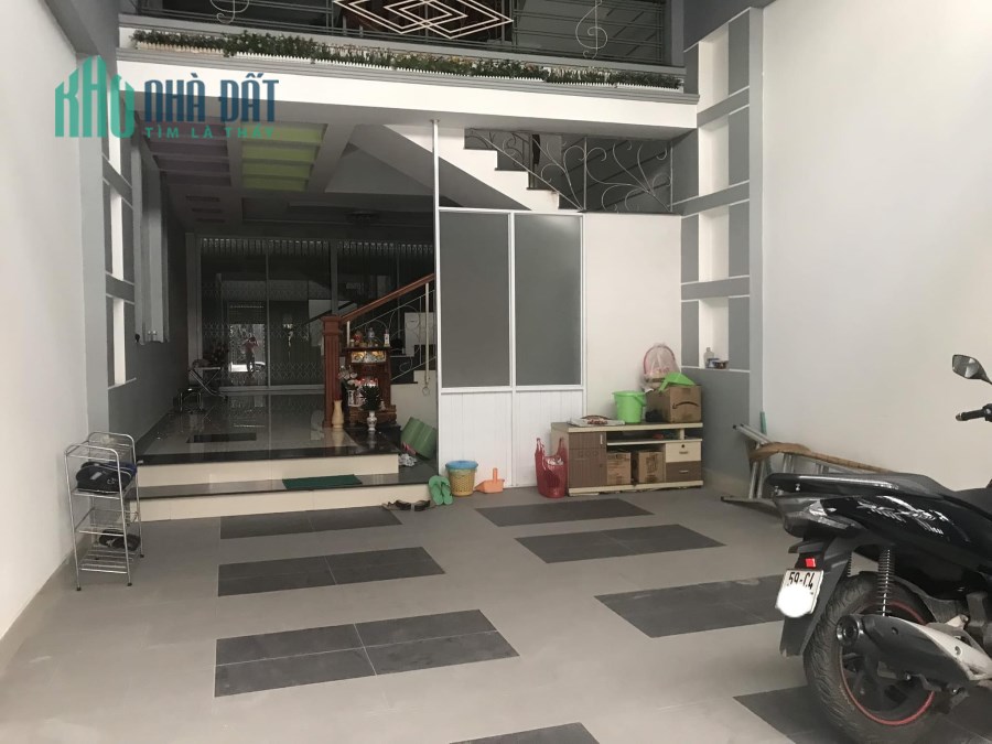 Bán nhà ngang 5 dài 16 , 4 Tầng, xe hơi vào nhà, Hoàng Quốc Việt, Quận 7