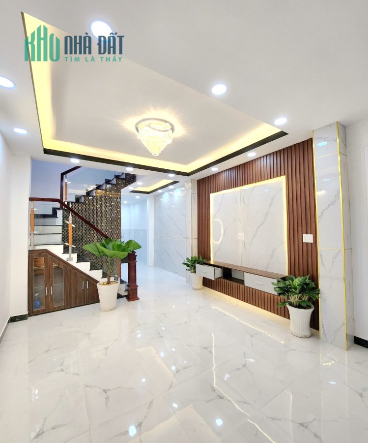Nhà nở hậu 2 tầng xây mới hẻm 314 Âu Dương Lân P3Q8. Giá 5,6 tỷ TL